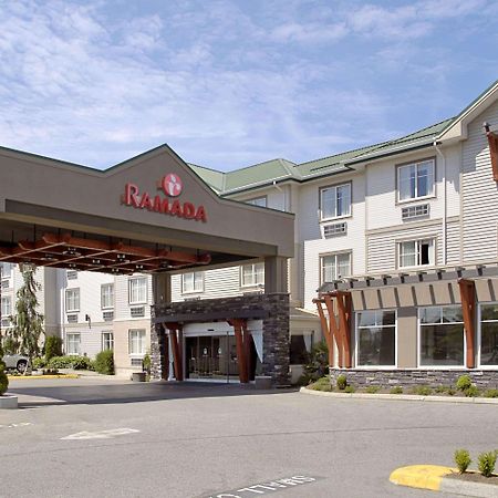 Ramada By Wyndham Surrey/Langley Hotel Bagian luar foto
