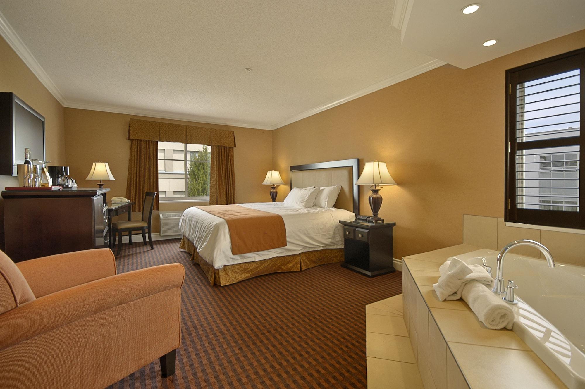 Ramada By Wyndham Surrey/Langley Hotel Bagian luar foto