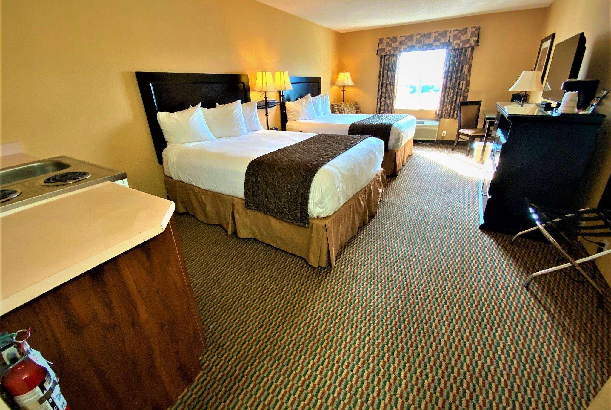 Ramada By Wyndham Surrey/Langley Hotel Bagian luar foto